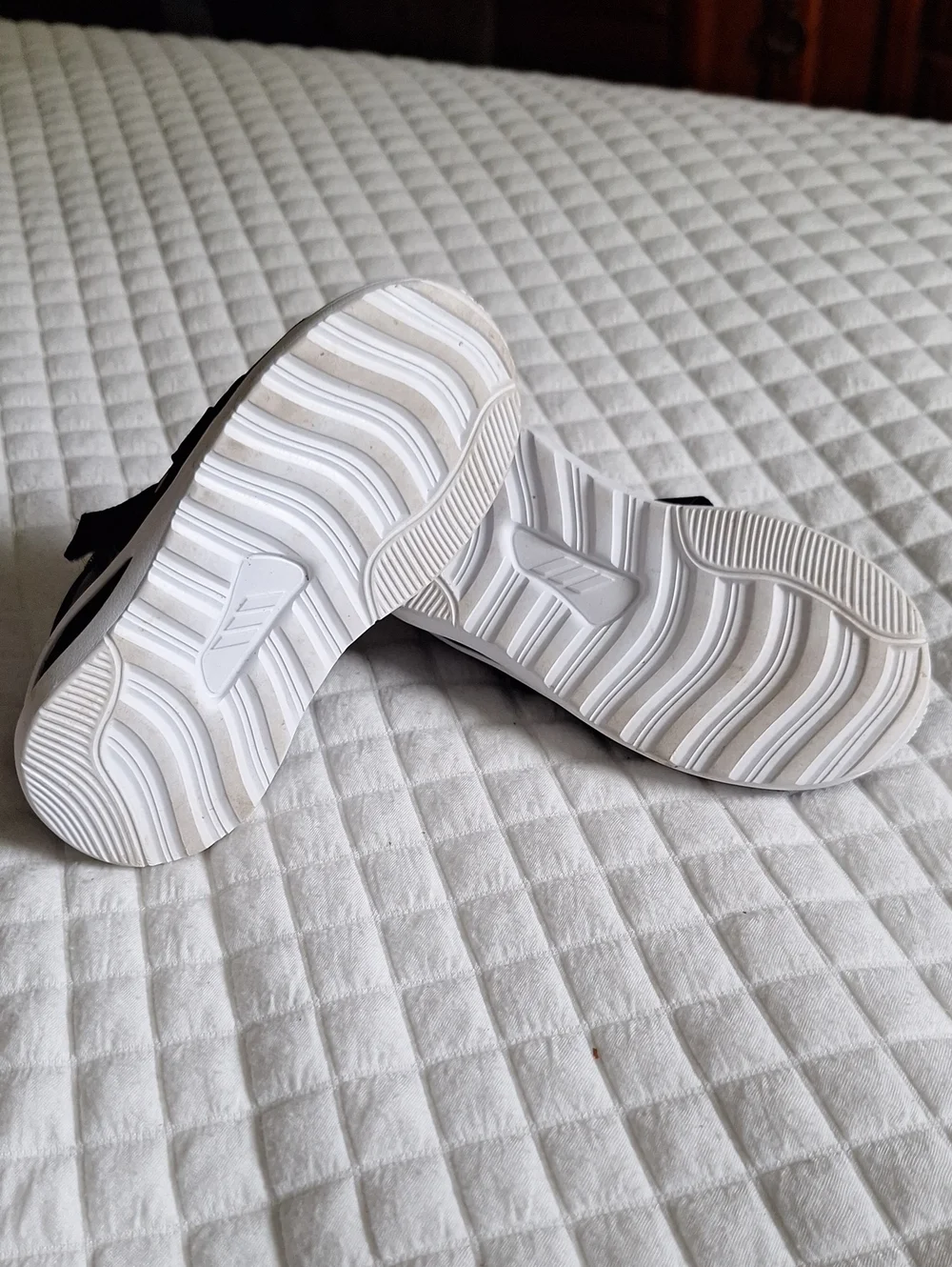 adidas kids slip